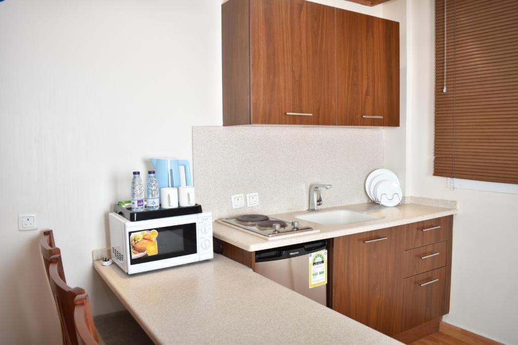 Diva Hotel Suites Jeddah Exterior photo